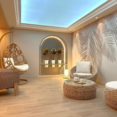 Brit Hotel Piscine & Spa - Fougeres Lecousse Экстерьер фото