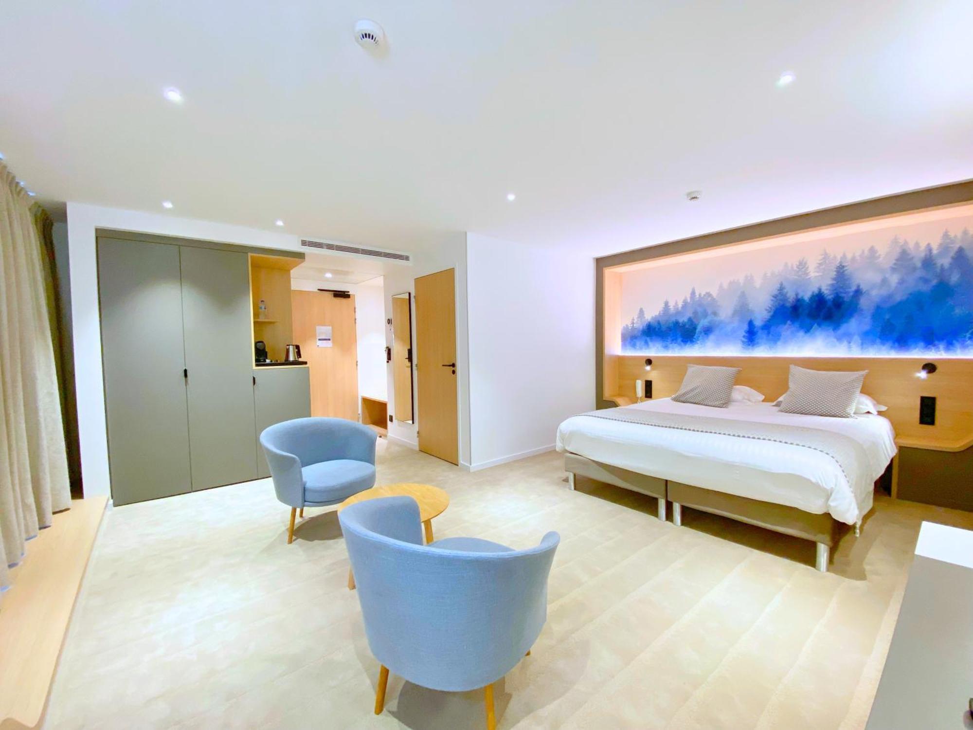 Brit Hotel Piscine & Spa - Fougeres Lecousse Экстерьер фото