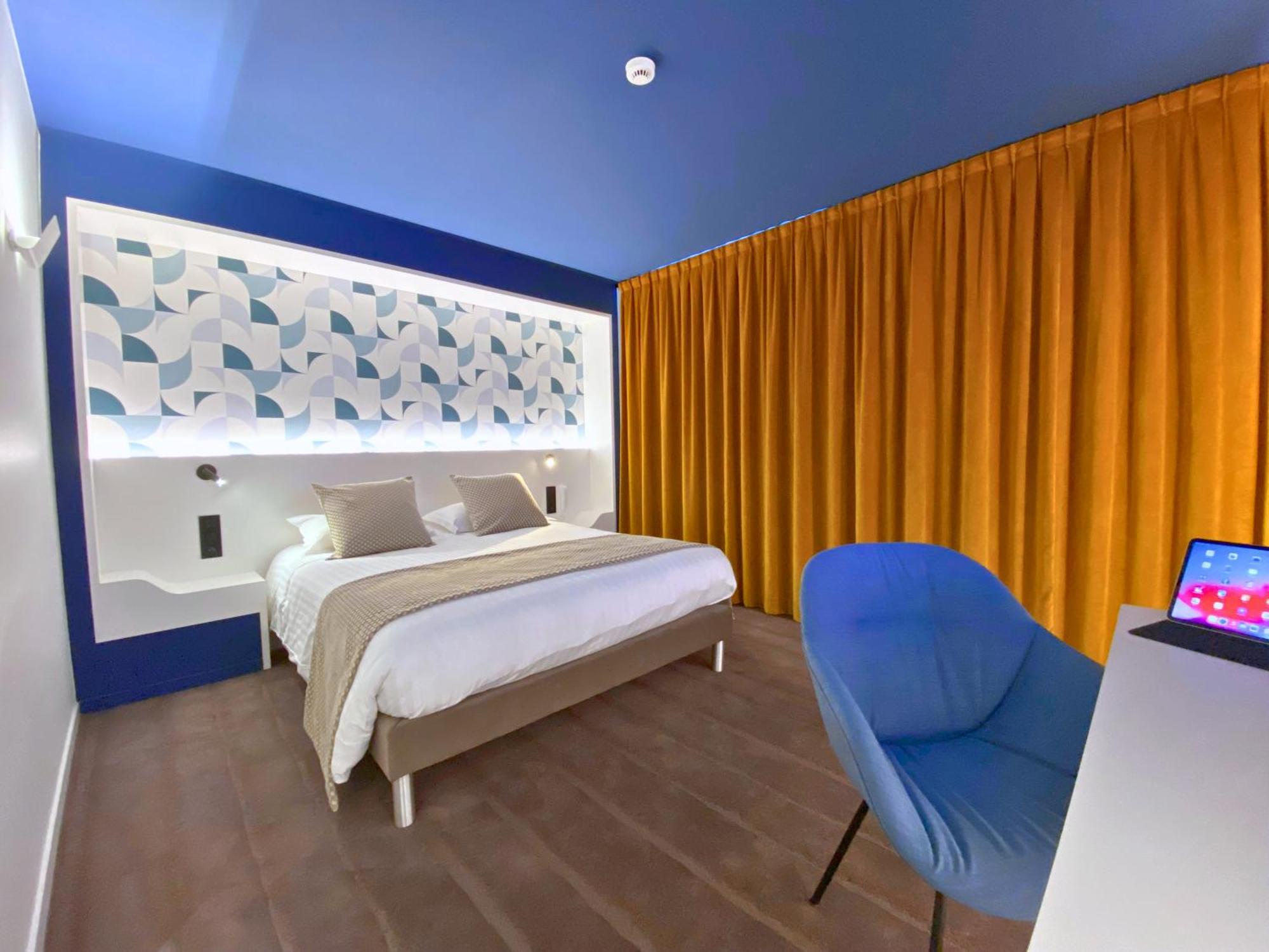 Brit Hotel Piscine & Spa - Fougeres Lecousse Экстерьер фото