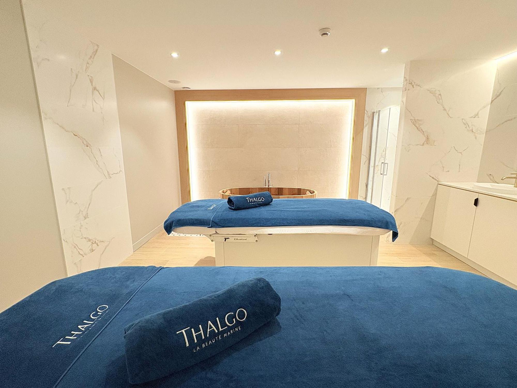 Brit Hotel Piscine & Spa - Fougeres Lecousse Экстерьер фото